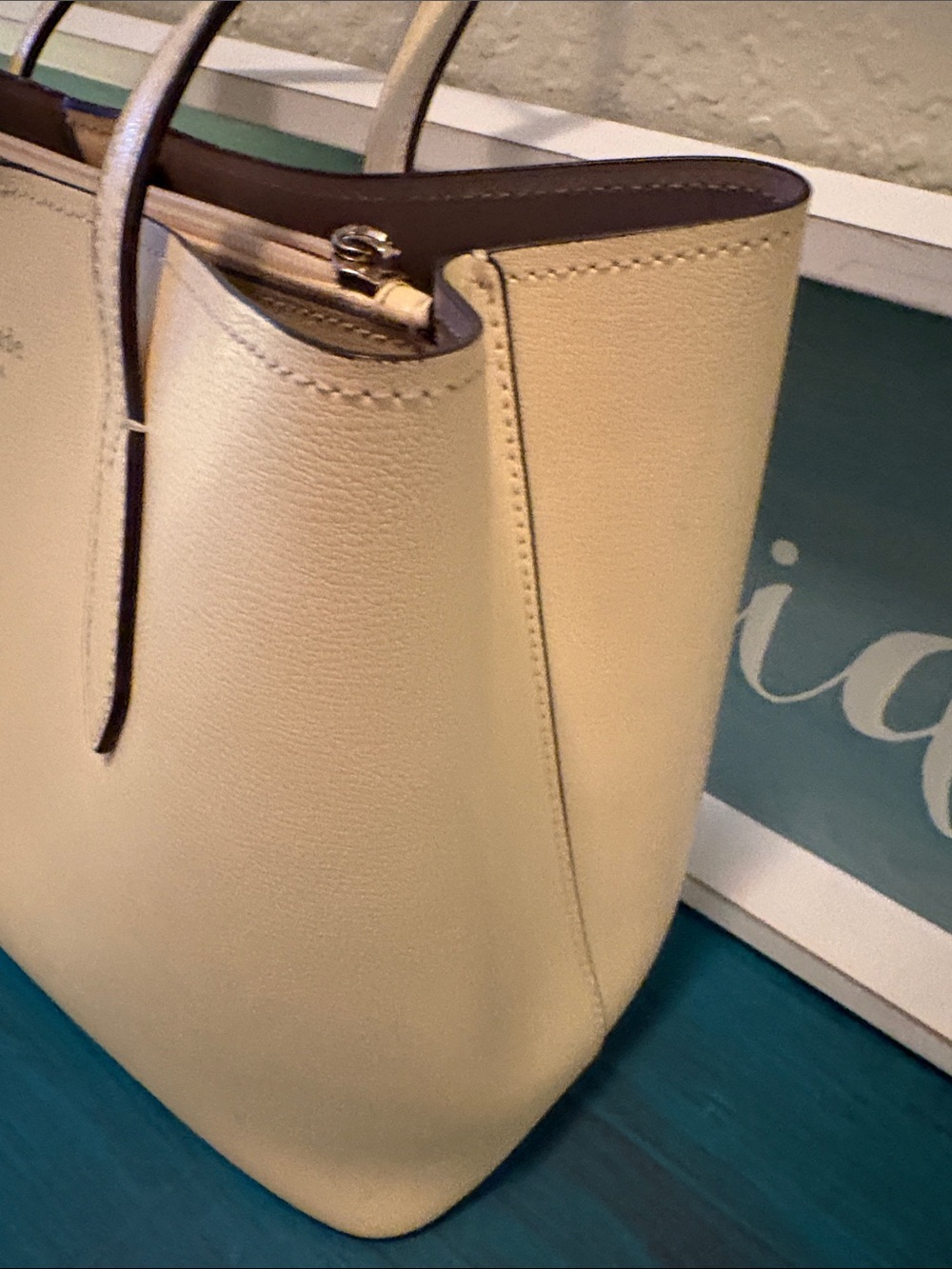 kate spade medium tote ❤️ - Picture 3 of 16
